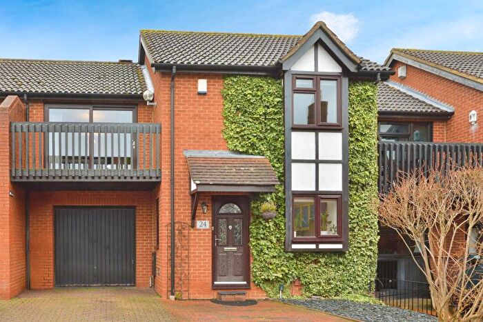 2 Bedroom Terraced House For Sale In Spoonley Wood, Bancroft Park, Milton Keynes, MK13