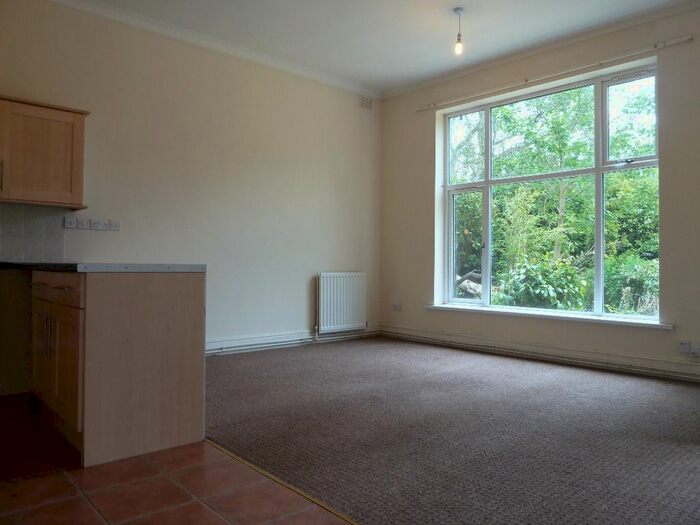 2 Bedroom Flat To Rent In Dyott Road, Moseley, Birmingham, B13