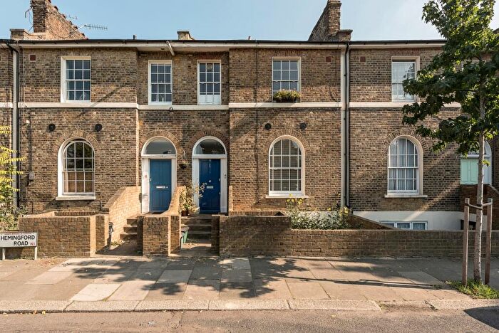 1 Bedroom Apartment To Rent In Hemingford Road London, N1