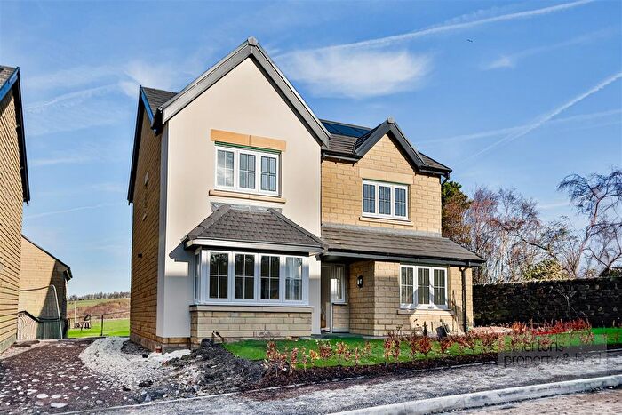 4 Bedroom Detached House For Sale In Meadow View Close, Worsthorne, Burnley, BB10