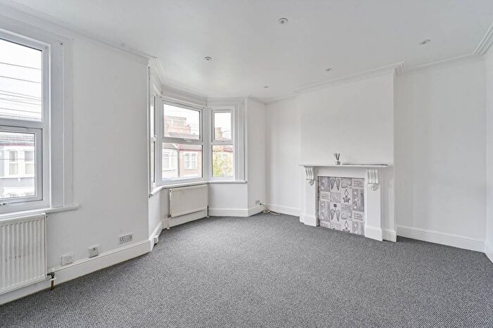 2 Bedroom Detached House To Rent In Silvermere Road, Catford, London, SE6