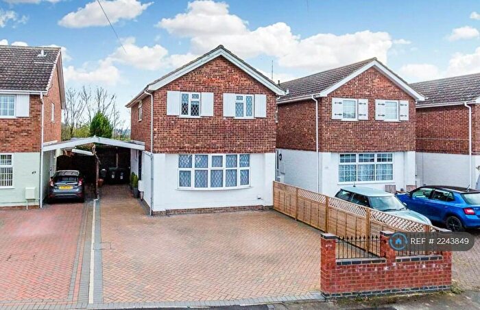 3 Bedroom Detached House To Rent In Dingle Road, Rushden, NN10