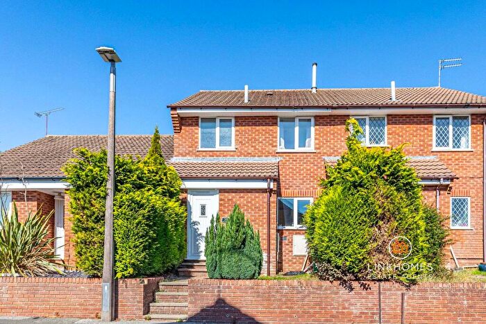 3 Bedroom Terraced House For Sale In Tarrant Close, Poole, BH17
