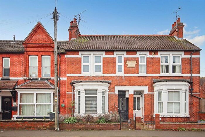 3 Bedroom Terraced House For Sale In Irchester Road, Rushden, NN10