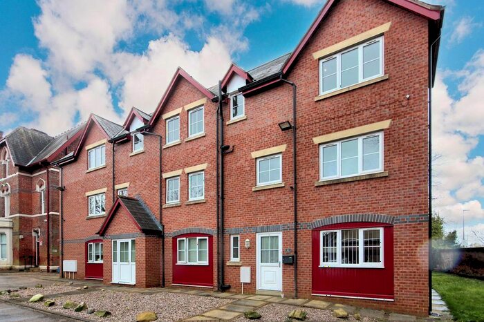 3 Bedroom Town House To Rent In Orchard Lane, Leigh, WN7