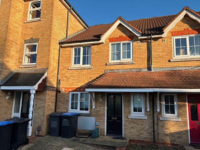 5 Bedroom Terraced House For Sale In Nightingale Shott, Egham, Surrey, TW20
