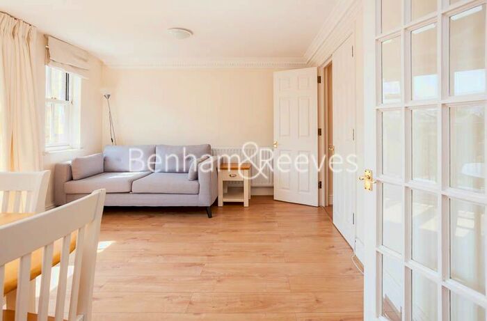 2 Bedroom Flat To Rent In South End Row, Kensington, W8
