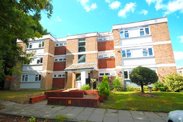 3 Bedroom Flat For Sale In Downs Road, Canterbury, CT2