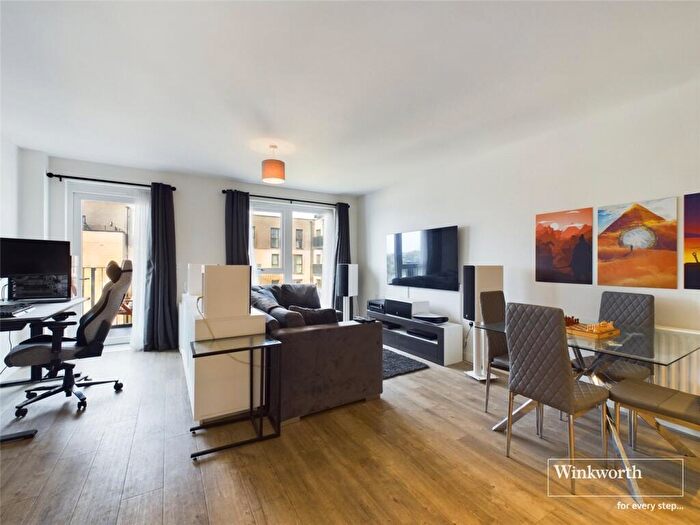 1 Bedroom Apartment For Sale In Halley House, Westmoreland Road, Queensbury, London, NW9