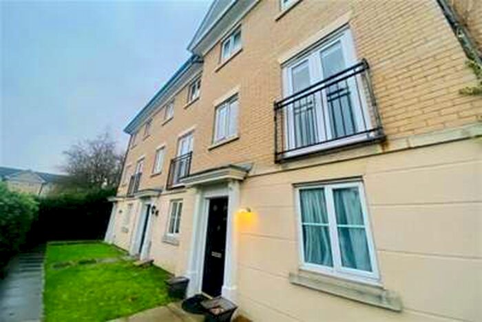 3 Bedroom Town House To Rent In Defiant Road, NR6