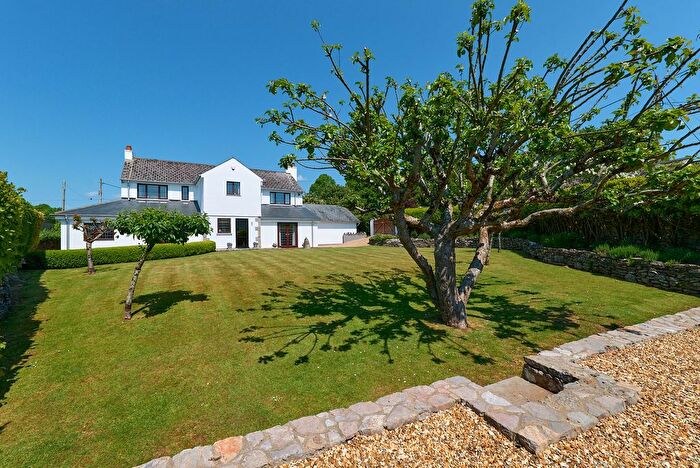 4 Bedroom Detached House For Sale In Denbury Green, Denbury, TQ12