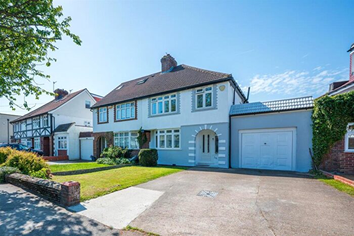 3 Bedroom Semi-Detached House For Sale In Gates Green Road, West Wickham, BR4