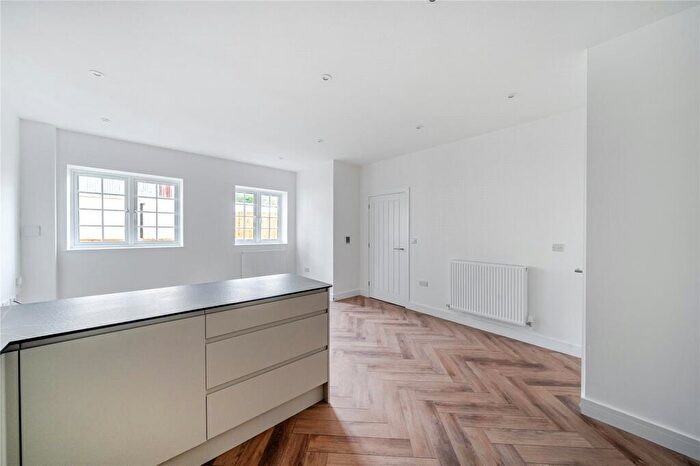 2 Bedroom Terraced House For Sale In Keynsham Street, Cheltenham, GL52