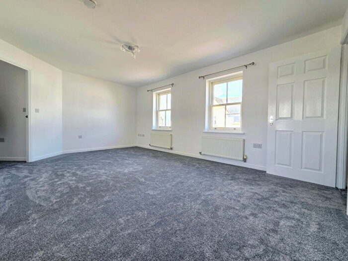 2 Bedroom Apartment For Sale In Carrolls Way, Plymstock, PL9