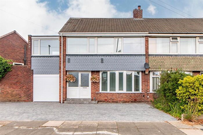 4 Bedroom Semi-Detached House For Sale In Halton Drive, Wideopen, NE13