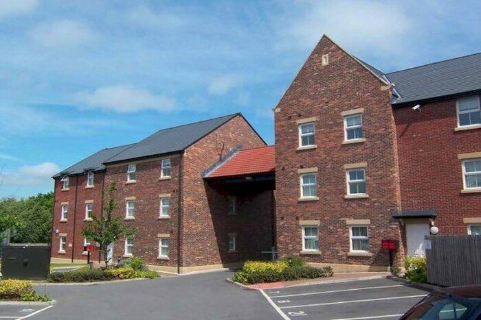 2 Bedroom Flat To Rent In Whitfield Court, Durham, DH1