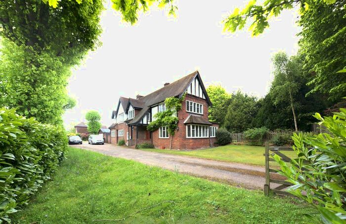 5 Bedroom Detached House To Rent In Shalford, Guildford, GU4
