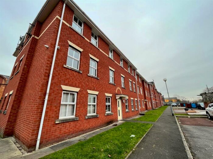 2 Bedroom Apartment To Rent In Rochdale Road, Manchester, M9
