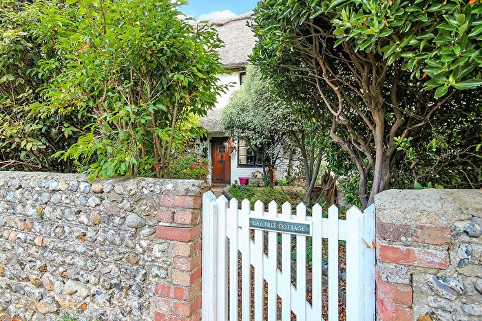 3 Bedroom End Of Terrace House For Sale In High Street, Angmering, BN16