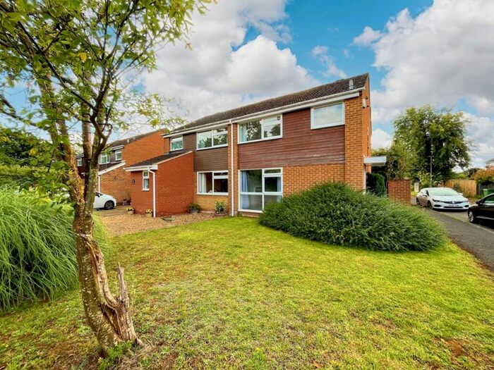 3 Bedroom Semi-Detached House To Rent In Rushmead Copse, Abingdon, OX14