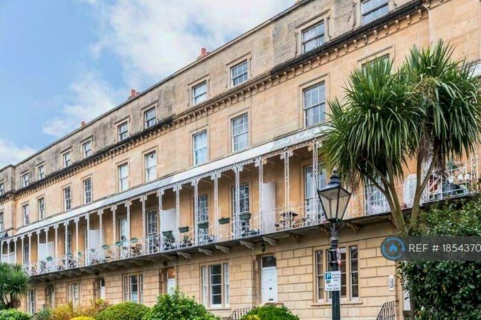 2 Bedroom Flat To Rent In Oakfield Road, Clifton, Bristol, BS8