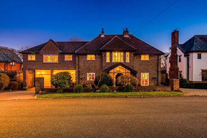5 Bedroom Detached House For Sale In Dalegarth Avenue, Heaton, BL1