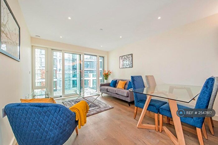 2 Bedroom Flat To Rent In Deveraux House, London, SE18
