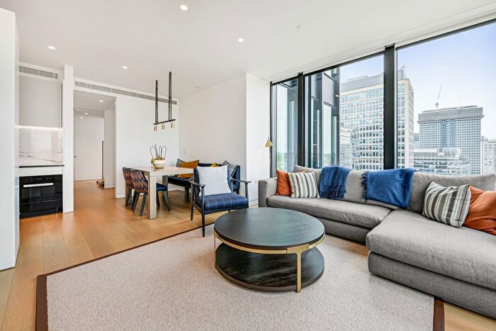 3 Bedroom Flat To Rent In Buckingham Gate, Westminster, SW1E