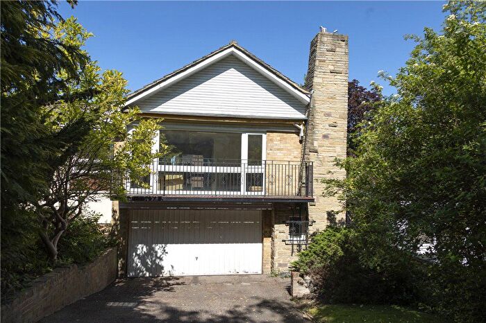 4 Bedroom Bungalow For Sale In Greenwood Park, Kingston Upon Thames, KT2