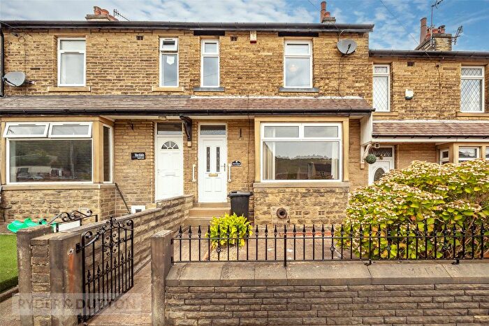 3 Bedroom Terraced House For Sale In South Lane, Elland, West Yorkshire, HX5