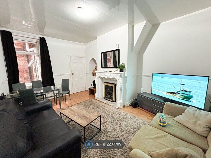 2 Bedroom Flat To Rent In Lynnwood Terrace, Newcastle Upon Tyne, NE4