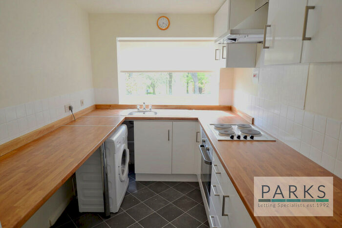 2 Bedroom Flat To Rent In Preston Park Avenue, Brighton, BN1