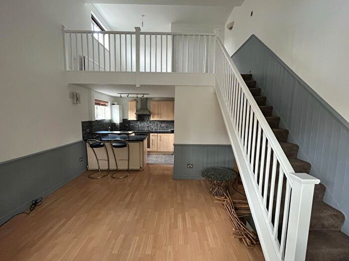 1 Bedroom Semi-Detached Bungalow To Rent In Michaelwood Close, Webheath, B97