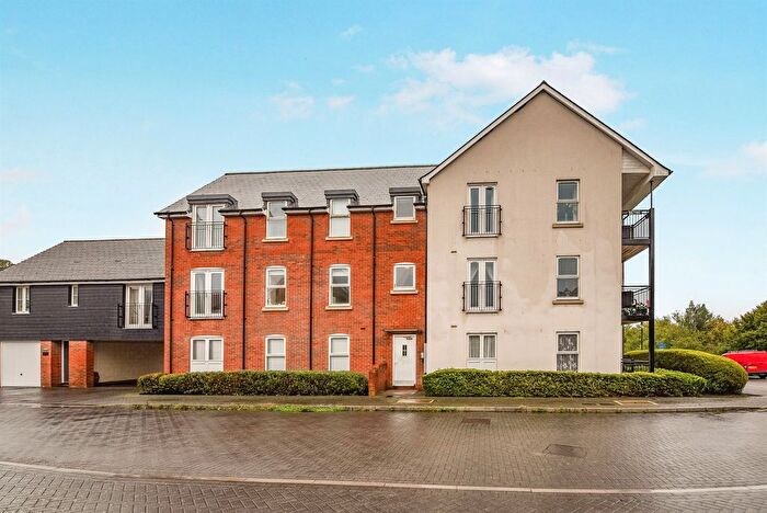 2 Bedroom Flat For Sale In Maple Road, Shaftesbury, SP7