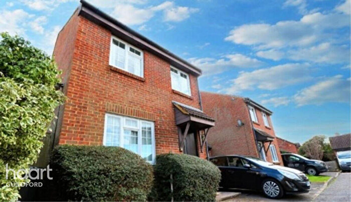 3 Bedroom Detached House To Rent In Bradfield Close, Guildford, GU4