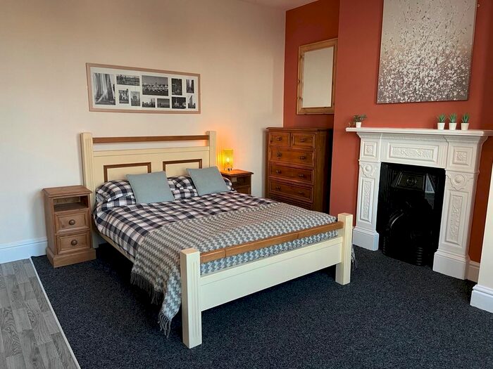 1 Bedroom Terraced House To Rent In Noster Hill, Beeston, Leeds, LS11