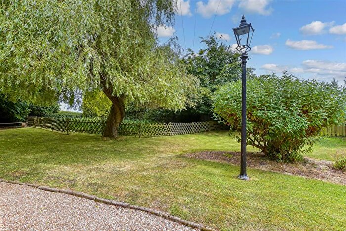 1 Bedroom Flat For Sale In Coach Road, Egerton, Kent, TN27