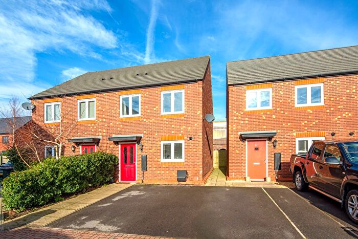 3 Bedroom Semi Detached House For Sale In Nash Road, Bicester, OX25