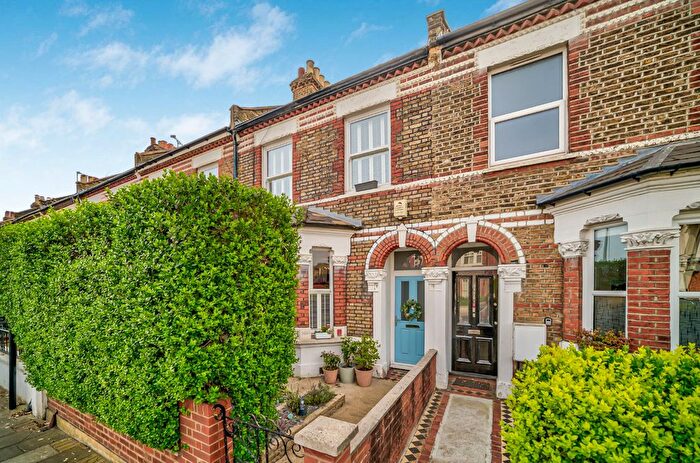 4 Bedroom Terraced House For Sale In Earlsfield Road, Earlsfield, London, SW18