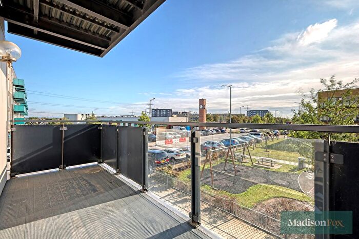 2 Bedroom Flat For Sale In Handley Page Road, Barking, IG11