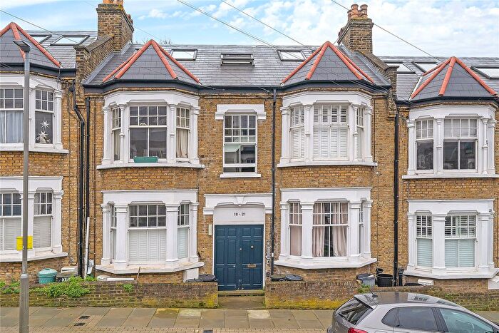 2 Bedroom Flat For Sale In Denton Street, Wandsworth, London, SW18