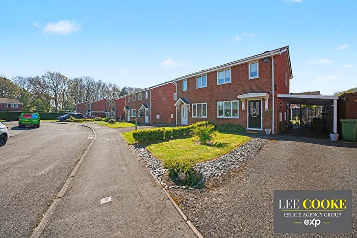 2 Bedroom Semi-Detached House For Sale In Lawford Close, Telford, TF4