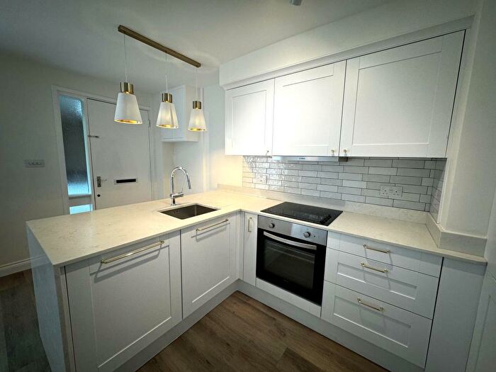 2 Bedroom Apartment To Rent In Butlers Close, North Ox, OX2