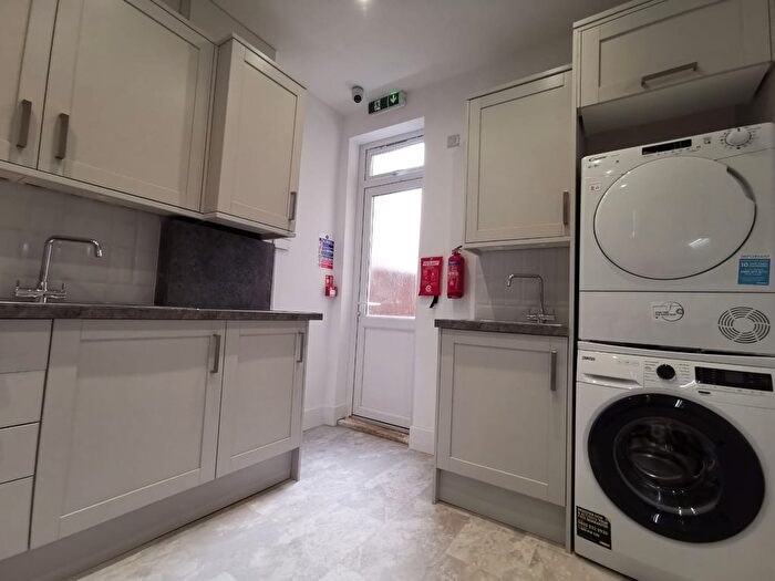 1 Bedroom Studio To Rent In Francis Street, Luton, Bedfordshire, LU1