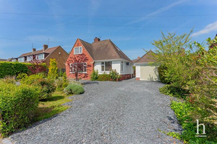 4 Bedroom Detached House For Sale In Gayton Parkway, Wirral, CH60