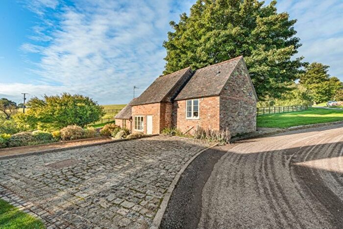 2 Bedroom Cottage To Rent In Brill, Aylesbury, HP18