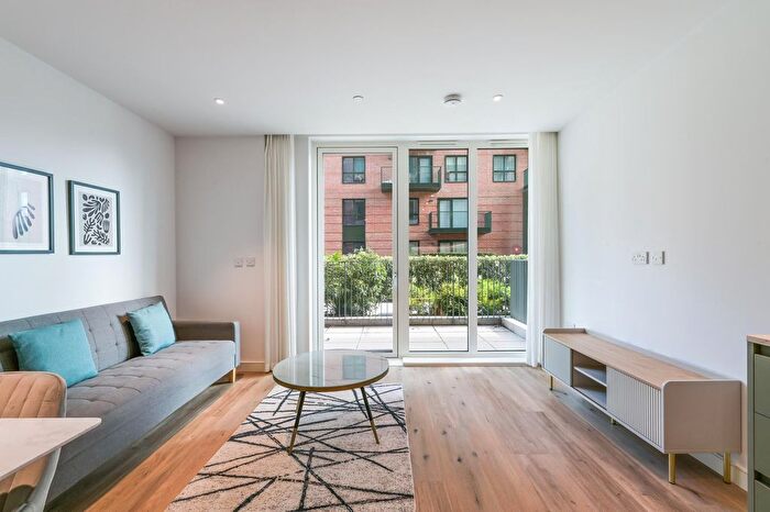 1 Bedroom Flat For Sale In Iris House, Cedrus Avenue, UB1