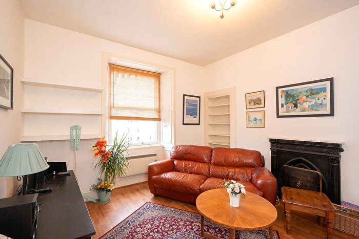 1 Bedroom Flat To Rent In Springwell Place, Edinburgh, EH11