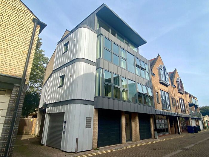 1 Bedroom Apartment To Rent In Cambridge Place, Cambridge, CB2