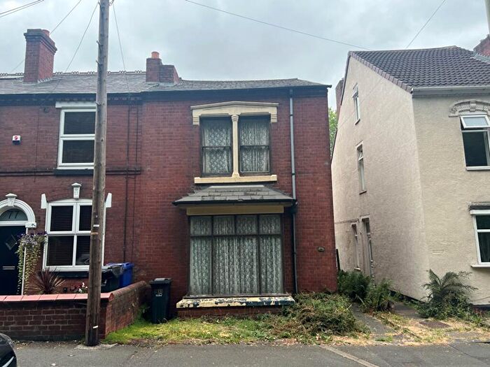 3 Bedroom Detached House For Sale In Collis Street, Stourbridge, DY8